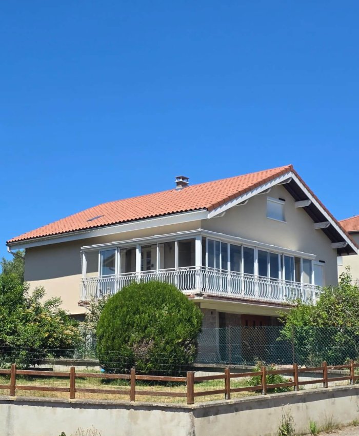 Charpente et couverture : Isolation de toiture par l’extérieur (sarking) et couverture tuiles à Saint-Genest-Malifaux